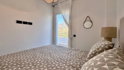 Penthouse on Avenida Comunera María Pacheco photo 28