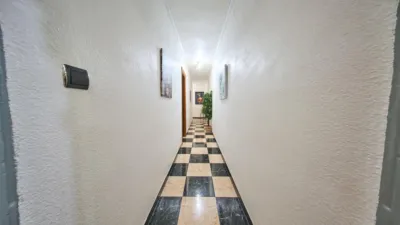 Flat on Calle de Ramón y Cajal photo 7