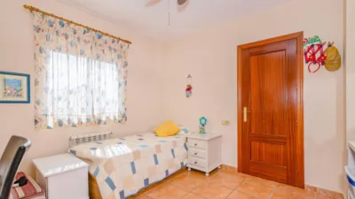 Terraced house in Airport Zone photo 41