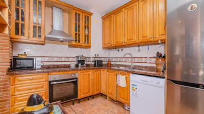 Terraced house in Airport Zone photo 26