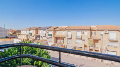 Terraced house in Airport Zone photo 31