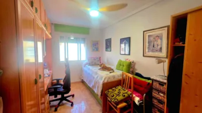 Top floor flat on Calle San Pascual photo 5
