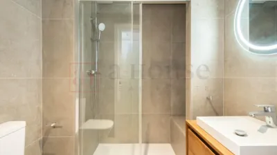 Apartment on Carrer del Consell de Cent photo 16