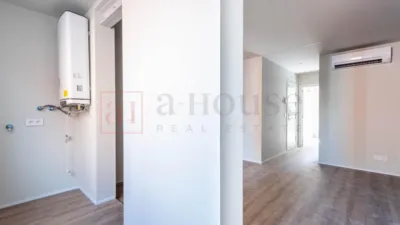 Apartment on Carrer del Consell de Cent photo 28