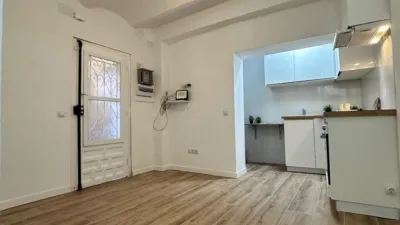 Apartment on Carrer de Mühlberg photo 7