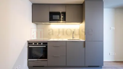 Apartment on Carrer del Consell de Cent photo 4