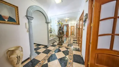 Flat on Calle de Ramón y Cajal photo 25