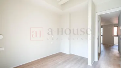Apartment on Carrer del Consell de Cent photo 18