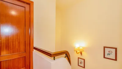 Terraced house in Airport Zone photo 39