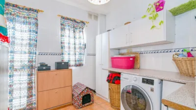 Terraced house in Airport Zone photo 24
