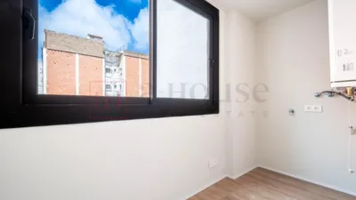 Apartment on Carrer del Consell de Cent photo 27
