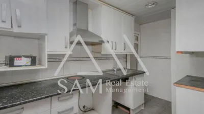Flat in Santa Coloma de Gramenet photo 3