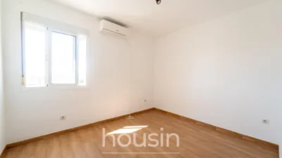 Apartment on Avenida de la Ciudad Jardín photo 9