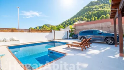 Chalet on Carrer del Te de Roca photo 2
