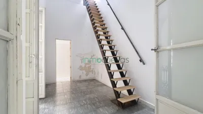 Terraced House in Centre photo 6