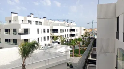 Apartment on Avenida Doctor Jaime Aparicio Santos photo 16