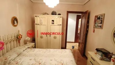 Apartment in Gamonal photo 16