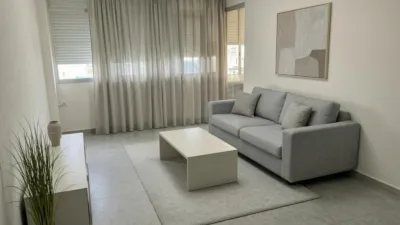 Apartment on Maestro Luis Torregrosa Street photo 2
