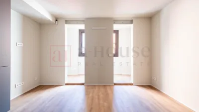 Apartment on Carrer del Consell de Cent photo 10