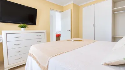 Flat on Calle Fernando Sastre photo 13