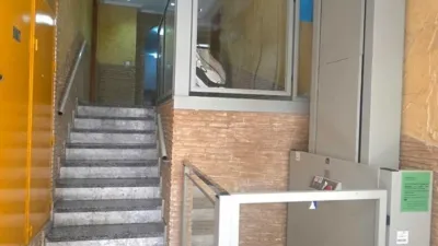 Top floor flat on Calle San Pascual photo 13