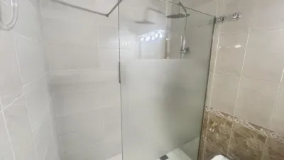 Flat for sale on Carrer de Lavoisier photo 32