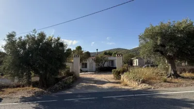 House on Partida Pla de Cuart Street photo 3