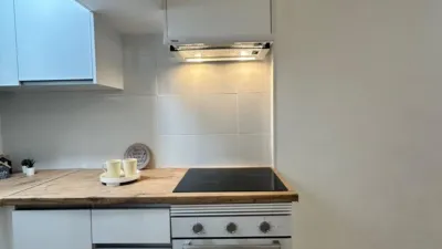Apartment on Carrer de Mühlberg photo 5