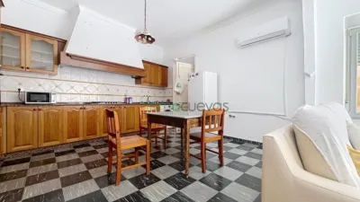 Terraced House in Centre photo 27