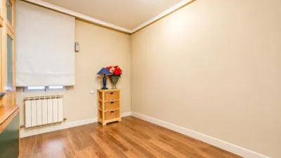 Apartment on Calle Cgdor Diego Valderrabano photo 17