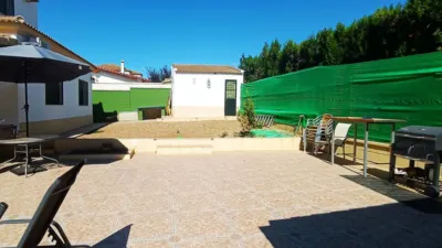 Chalet on Urbanizacion La Colinas Street photo 13