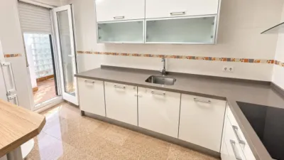 Apartment on Avda. Reyes Catolicos photo 13