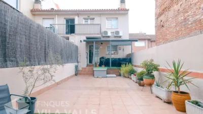 Terraced house on Carrer d'Alfons Solà photo 3