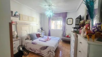 Top floor flat on Calle San Pascual photo 4