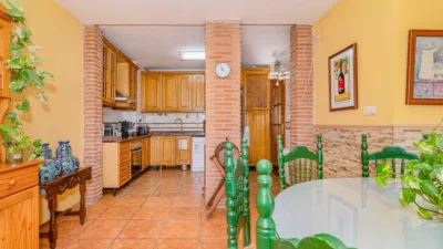 Terraced house in Airport Zone photo 43