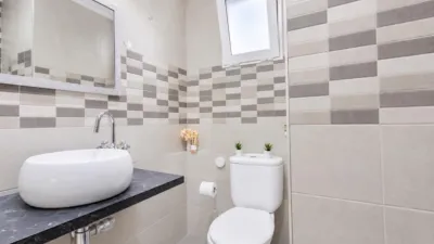 Flat on Calle Fernando Sastre photo 9