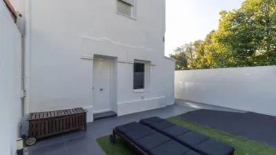 Semi-detached house on Calle de Ángel de Diego Roldán photo 6