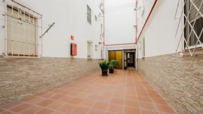 Apartment on Calle Cgdor Diego Valderrabano photo 26