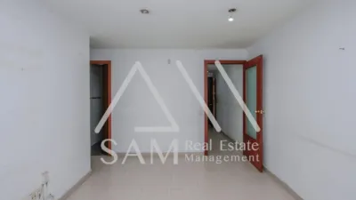 Flat in Santa Coloma de Gramenet photo 8