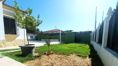 Chalet on Urbanizacion La Colinas Street photo 9