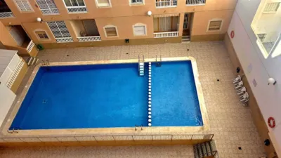 Top floor flat on Calle San Pascual photo 8