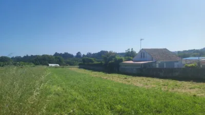 Terreno en venta en Calle Parroquia Carnoedo - Más