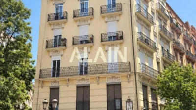 Apartment in Corts photo 23