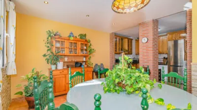Terraced house in Airport Zone photo 44