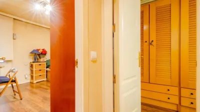 Apartment on Calle Cgdor Diego Valderrabano photo 16