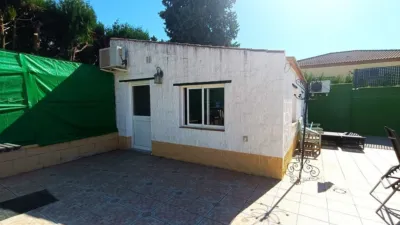 Chalet on Urbanizacion La Colinas Street photo 27