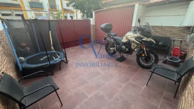 House in Oromana photo 4