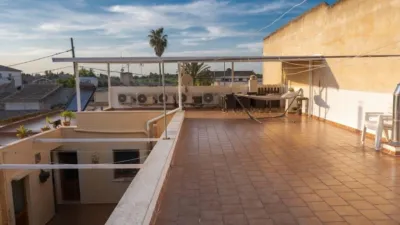 Chalet on Carrer Ronda del Nord photo 3