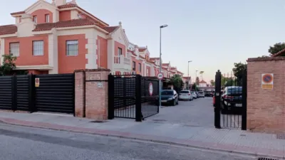Terraced house on Calle de Miguel Hernández photo 32