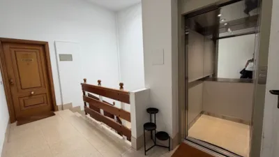 Oficina en alquiler en Calle de Fontán - Más